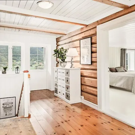 Historic Farm With Panoramic Views In Gudbrandsdalen Feriehus *